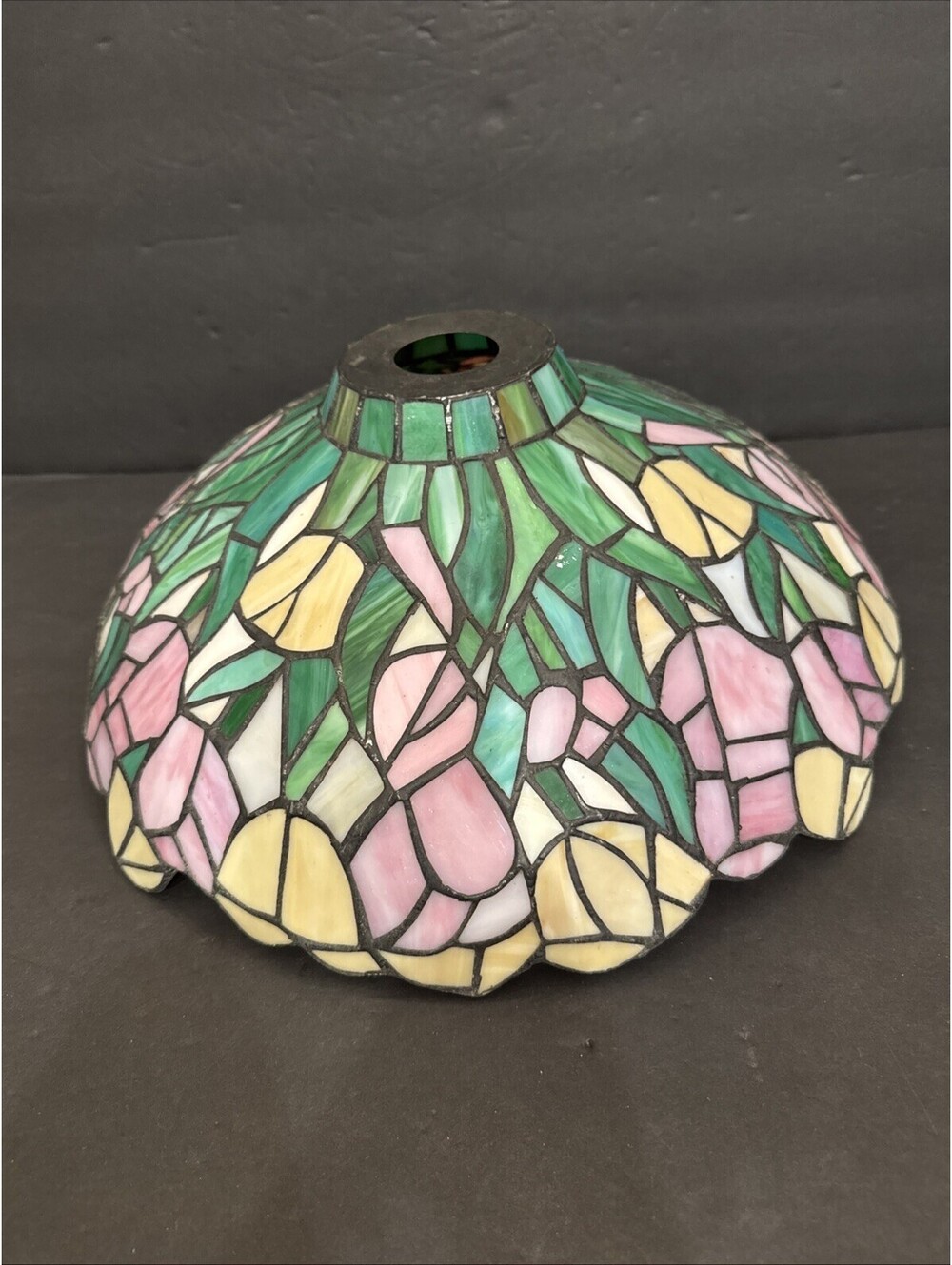 Tiffany Style Stained Glass Lamp 15” Shade Pink Yellow Green Floral Art Nouveau - Picture 2 of 7